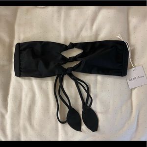 Benoa Kayla Top in Black